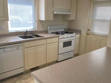 Main picture of 562 Kings Ave