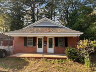 Main picture of 335 Orange St