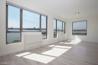 Main picture of 113 Horatio St