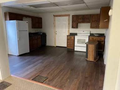 Main picture of 627 W 17th St