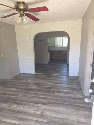 Main picture of 2507 W Laura Ave