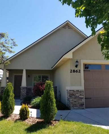 Main picture of 2862 N Vallin Ave