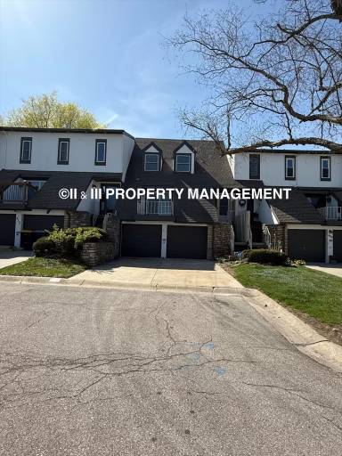 Main picture of 411 Woodbridge Ln