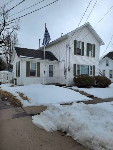 Main picture of 123 W Merry Ave