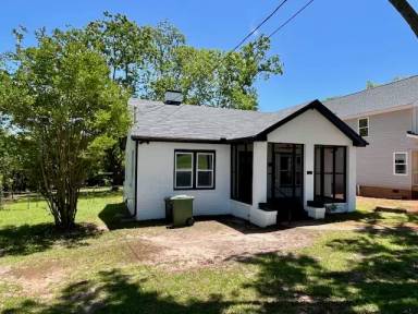 Main picture of 110 Jackson Ln