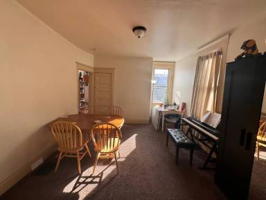 Main picture of 210 Dunseith St