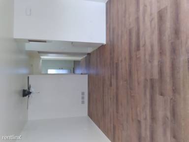 Main picture of 333 N Rochester Rd