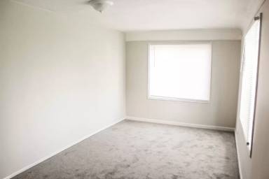 Main picture of 26096 Delton St