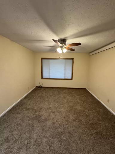 Main picture of 714 W 10th St