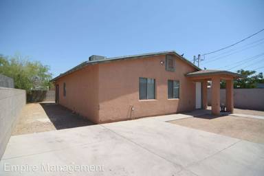 Main picture of 808 E 31st St