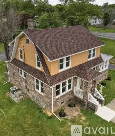 Main picture of 1109 N East Ave