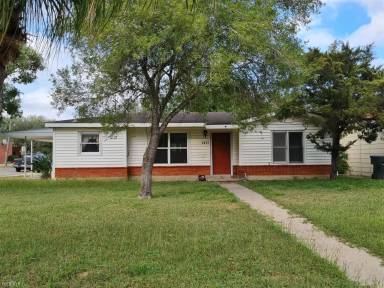 Main picture of 1413 Cardinal Dr