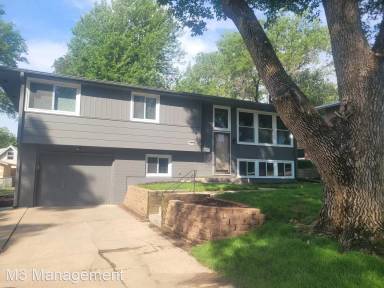 Main picture of 13427 Pine St