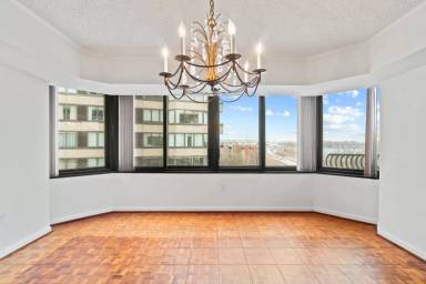 Main picture of Crystal Gateway Condominium