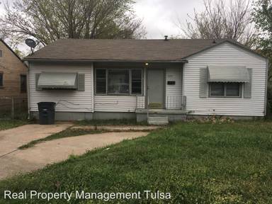 Main picture of 2707 N Cheyenne Ave