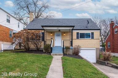 Main picture of 3674 Moonridge Dr