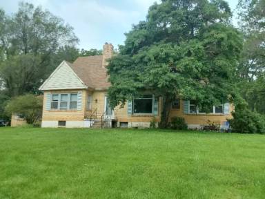 Main picture of 233 Hi Point Rd
