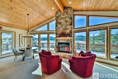 Main picture of 423 Wagon Wheel Rd