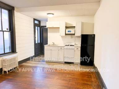 Main picture of 130 College Ave