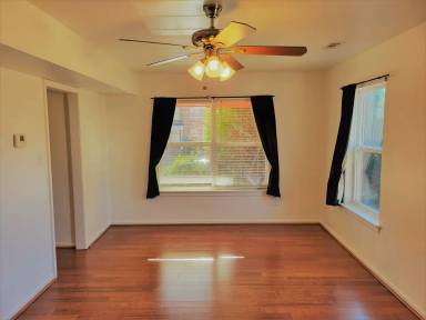 Main picture of 1424 Lakeview Ave