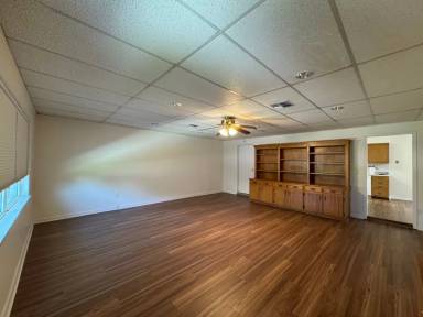 Main picture of 4704 Evergreen St
