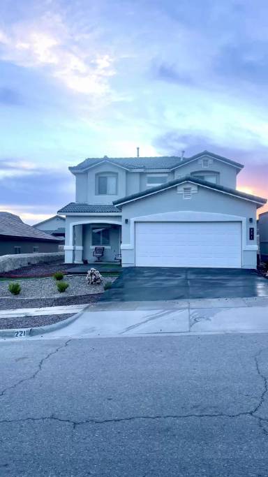 Main picture of 221 Ilchester Way