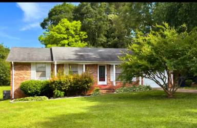 Main picture of 203 Fleming Dr