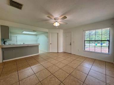 Main picture of 810 Druid Pl