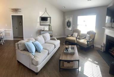 Main picture of 113 Sparrow Point Ln