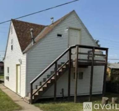 Main picture of 207 E 15th St