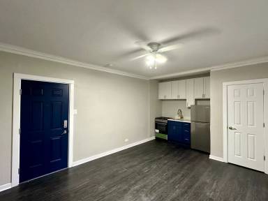Main picture of 6540 N Glenwood Ave