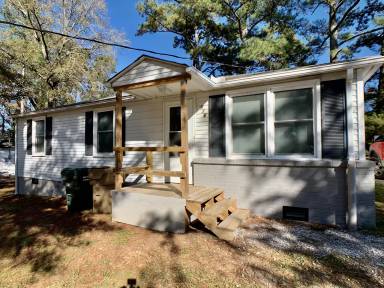 Main picture of 916 Hobbs St