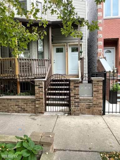 Main picture of 2742 N Artesian Ave