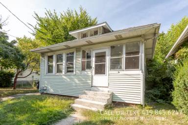 Main picture of 1936 Barrows St