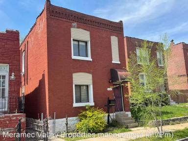 Main picture of 3231 Iowa Ave