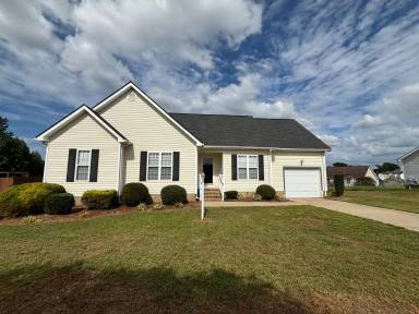 Main picture of 205 Sunridge Ln