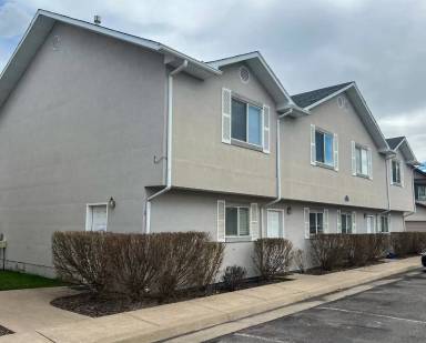 Main picture of 12 Fairway Ln