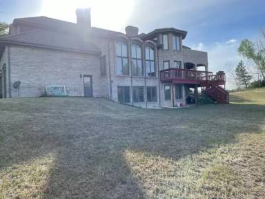 Main picture of 6350 S Netherland Cir
