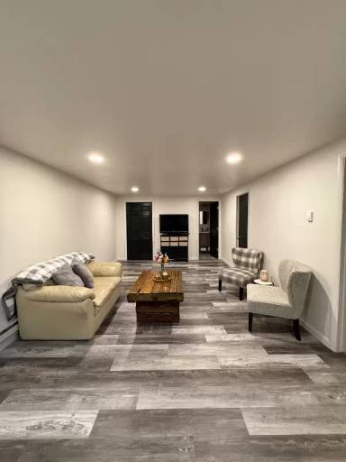 Main picture of 1231 1/2 Rumsey Ave