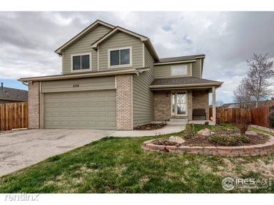 Main picture of 220 Rochester Dr