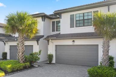 Main picture of 7512 Carnegie Way
