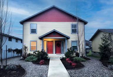 Main picture of 416 NE Jackson St