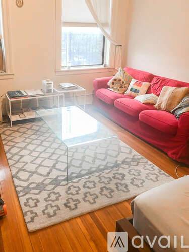 Main picture of 170 New York Ave