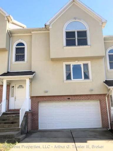Main picture of 209 Palisades Dr