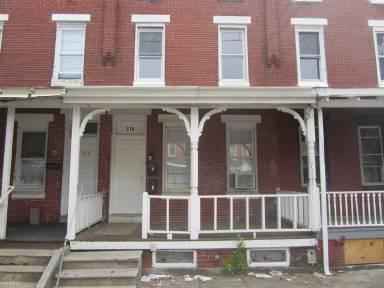Main picture of 916 W Lafayette St
