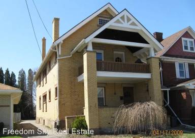 Main picture of 2978 Poplar St