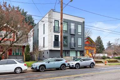 Main picture of 4010 SE Division St