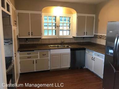 Main picture of 567 Lafayette Ave