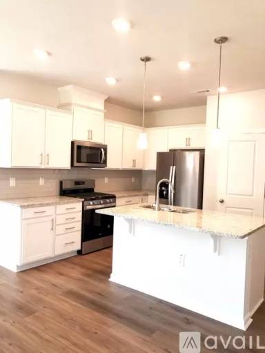 Main picture of 907 Falls Grove Trl