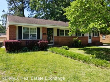 Main picture of 1106 E 10th St